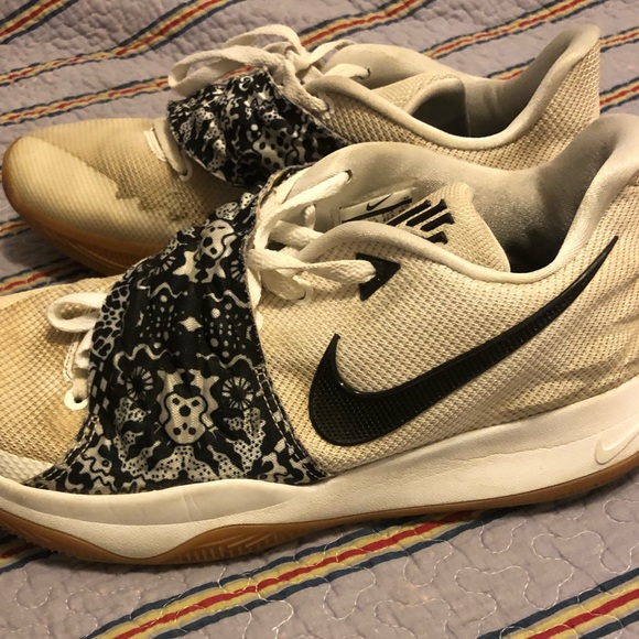 kyrie 4 low white and gold